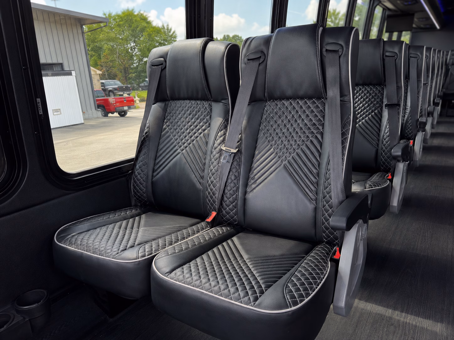 sofi stadium charter buses for rams chargers games in inglewood